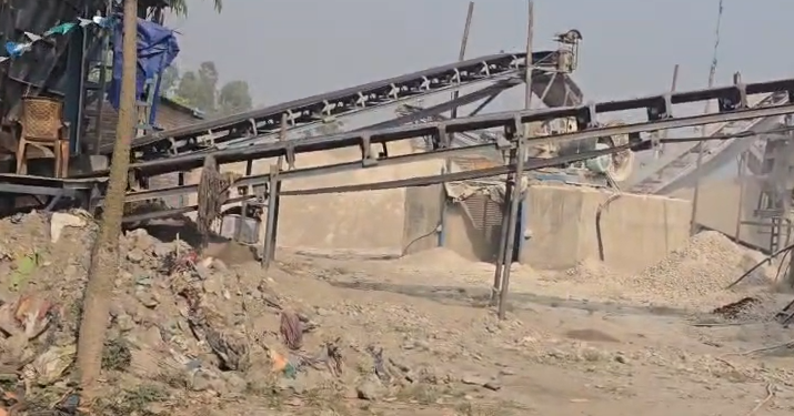 वर्षौँदेखि अवैध रूपले सञ्चालित सर्लाहीको क्रसर उद्योग बन्द