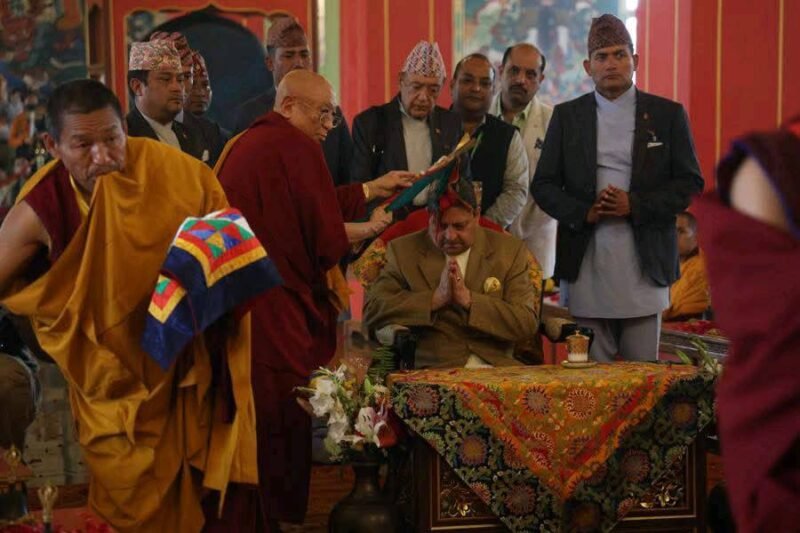 लुम्बिनीमा पूर्व राजाको सम्मानमा भिक्षुहरूको सामूहिक पूजा