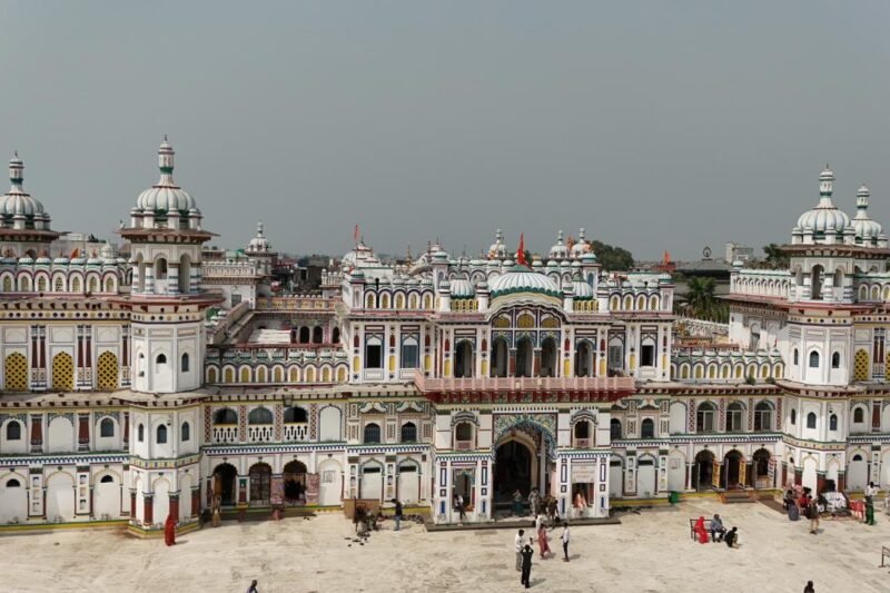 तस्विरमा जनकपुरधामको ऐतिहासिक जानकी मन्दिर