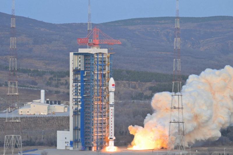 चीनले गर्यो लङ मार्च–२ डी रकेट प्रक्षेपण