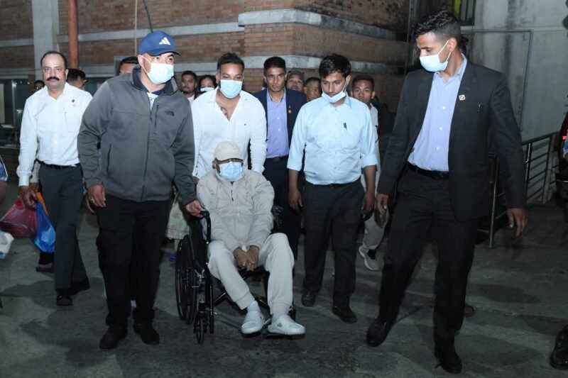 टिचिङ अस्पतालबाट एमाले अध्यक्ष केपी ओली डिस्चार्ज