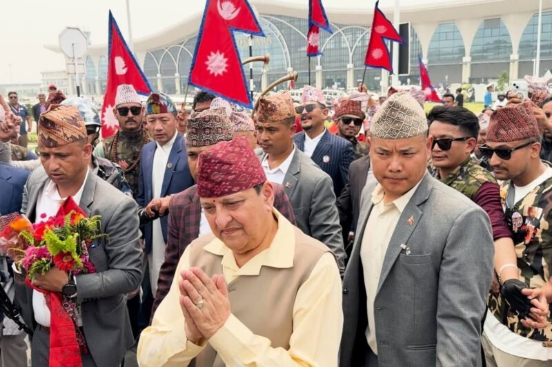 पोखरामा पूर्वराजा ज्ञानेन्द्र शाहको भव्य स्वागत