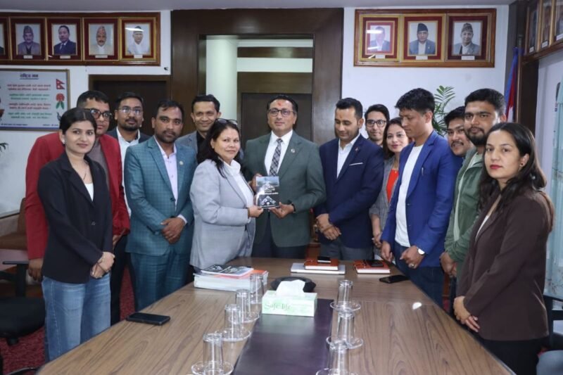 लगानीकर्ताले आत्तिनु पर्दैन, नेपालको शेयर बजार पारदर्शी छ : अर्थमन्त्री वाग्ले