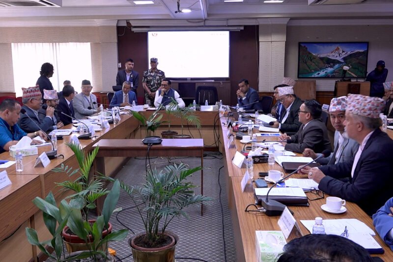 वित्तीय संघीयता सुदृढ बनाउने १६ निर्णयमा के छ ?