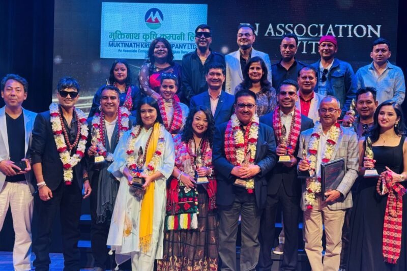 शम्भूजित बासकोटालाई लाइफटाइम, शिव र समीक्षा सर्वोत्कृष्ट गायक गायिका